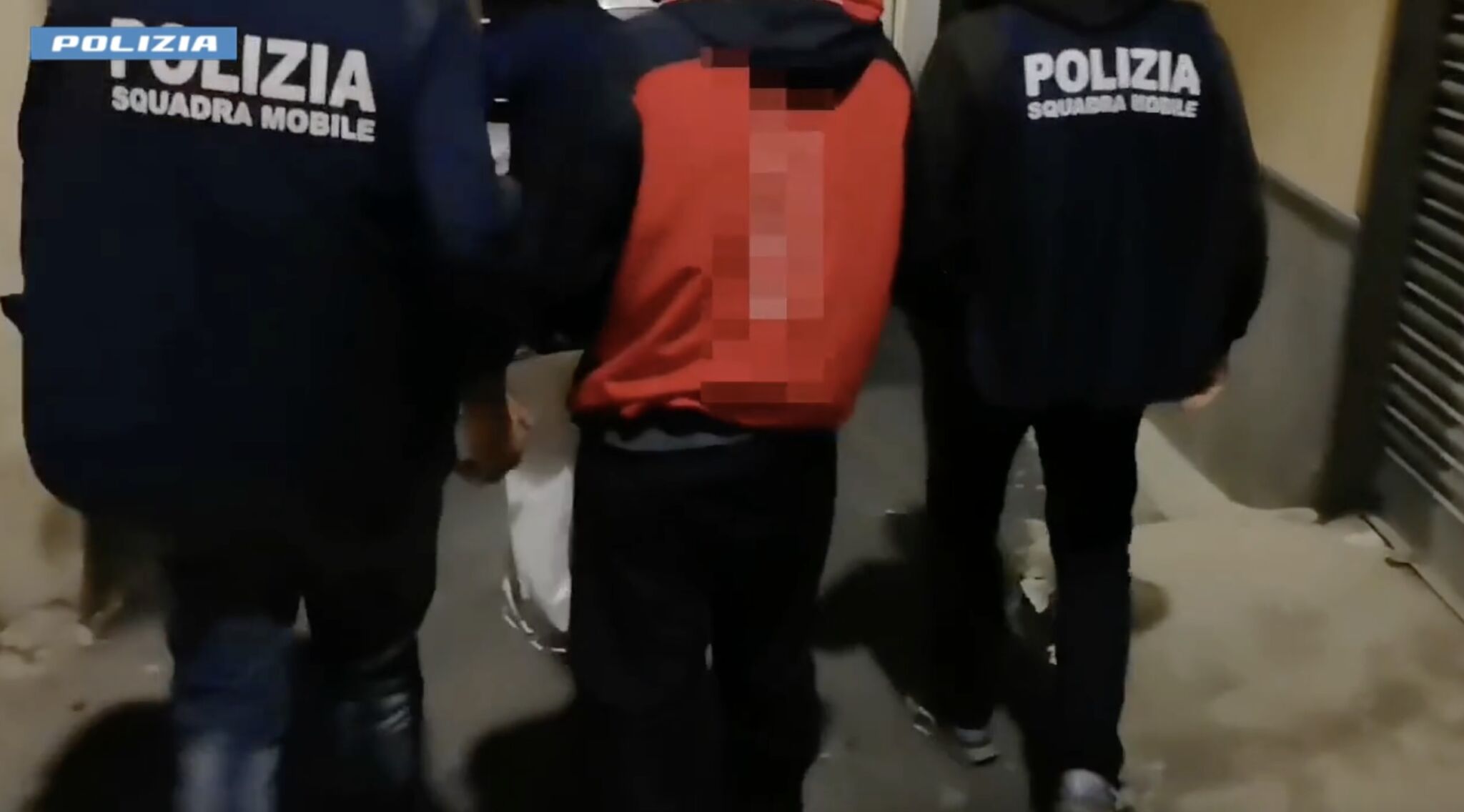 violenza sessuale Convive con la madre e violenta la figlia