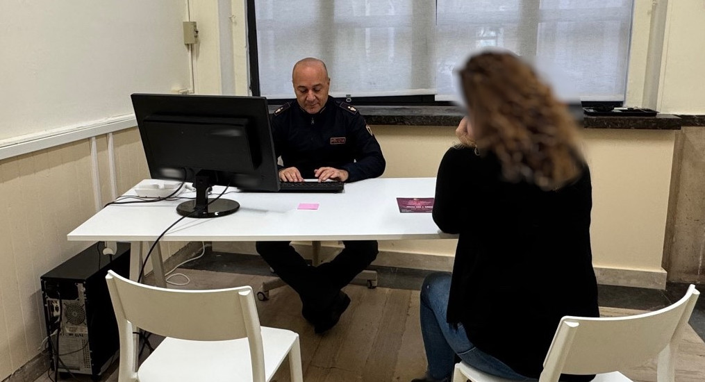 Minaccia nonna e mamma per comprare la droga