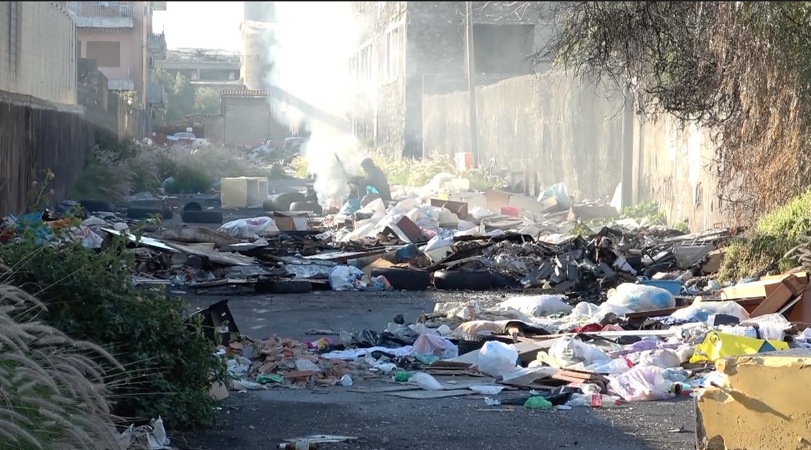 discarica via toledo Dalla Regione 350 mila euro per via Toledo