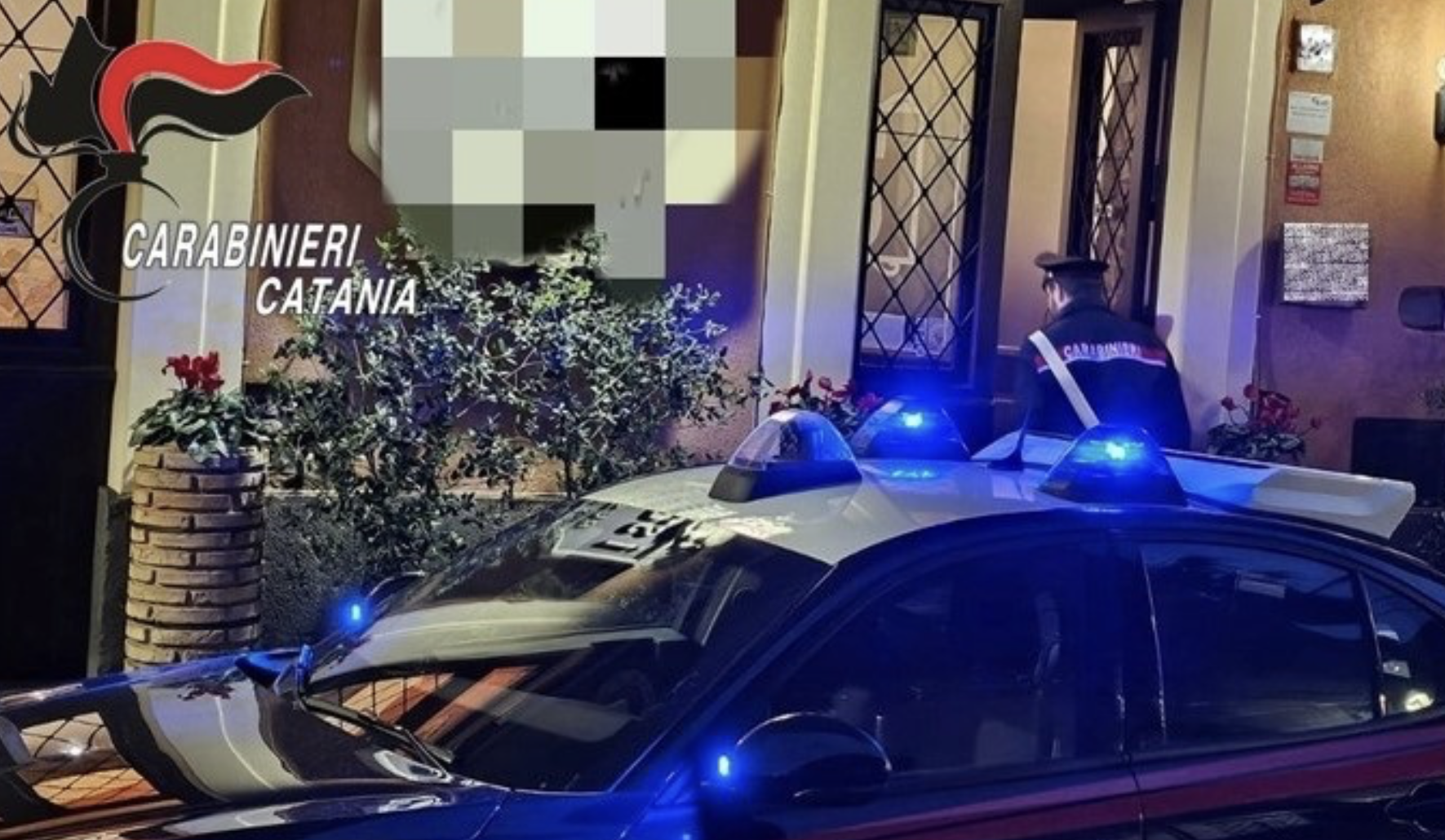 Fratelli in affari svaligiano la cassa di un ristorante