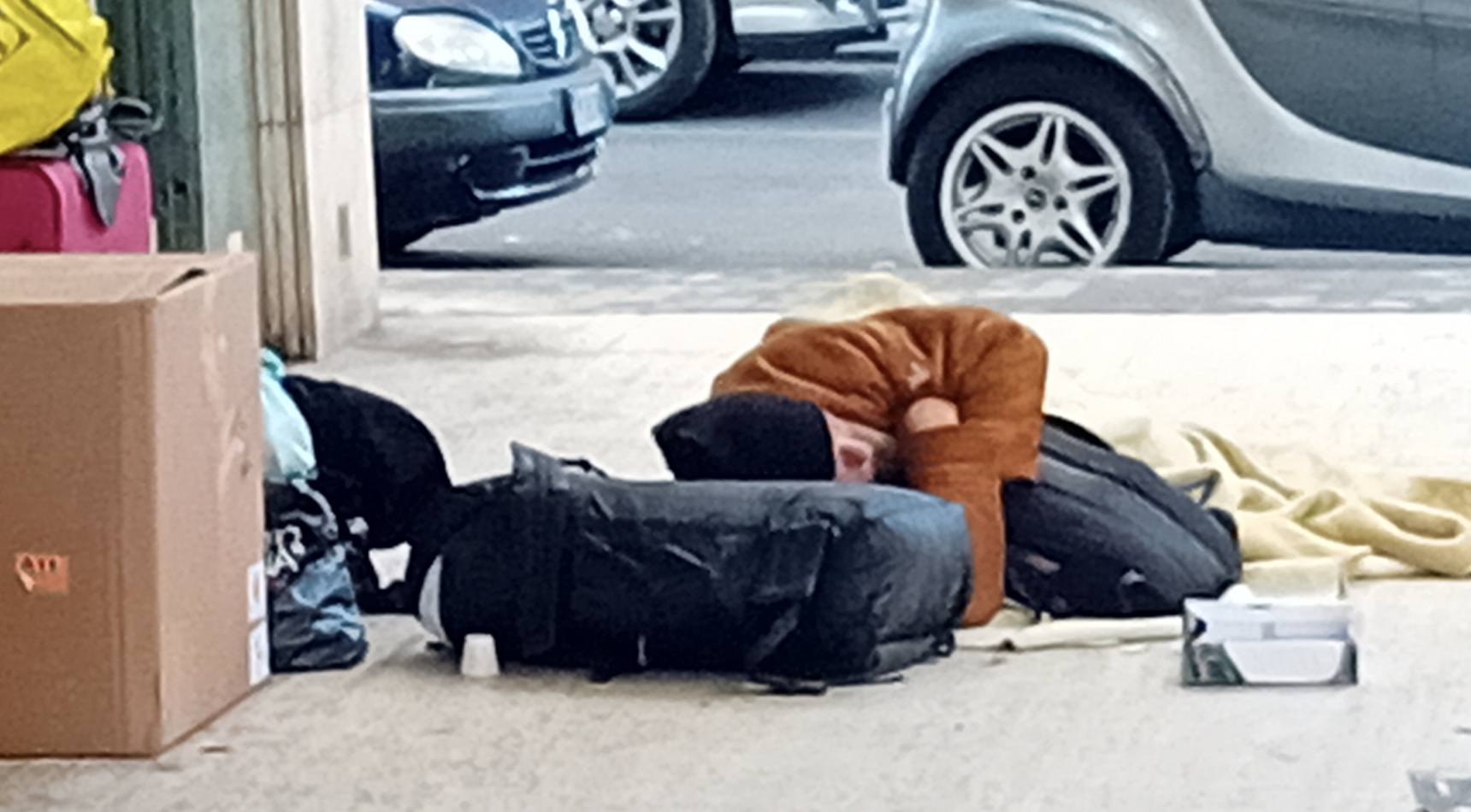 senzatetto Tra i senzatetto catanesi sfrattati che hanno bisogno d’aiuto