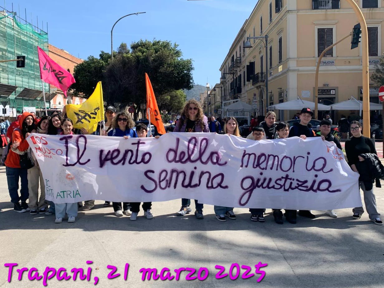 PHOTO-2025-03-21-12-30-13 Giornata vittime di mafia, delegazione scuole Catania a Trapani