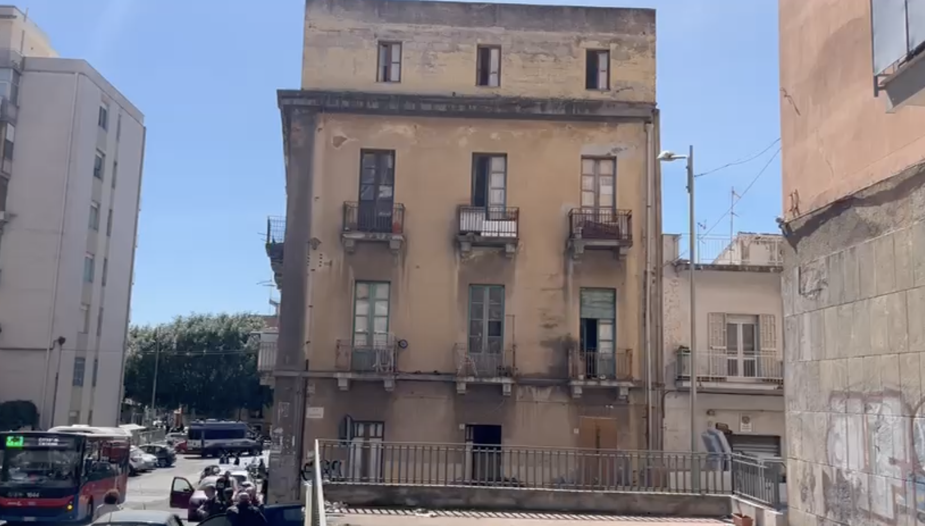 Catania, sgomberato edificio occupato da 5 famiglie