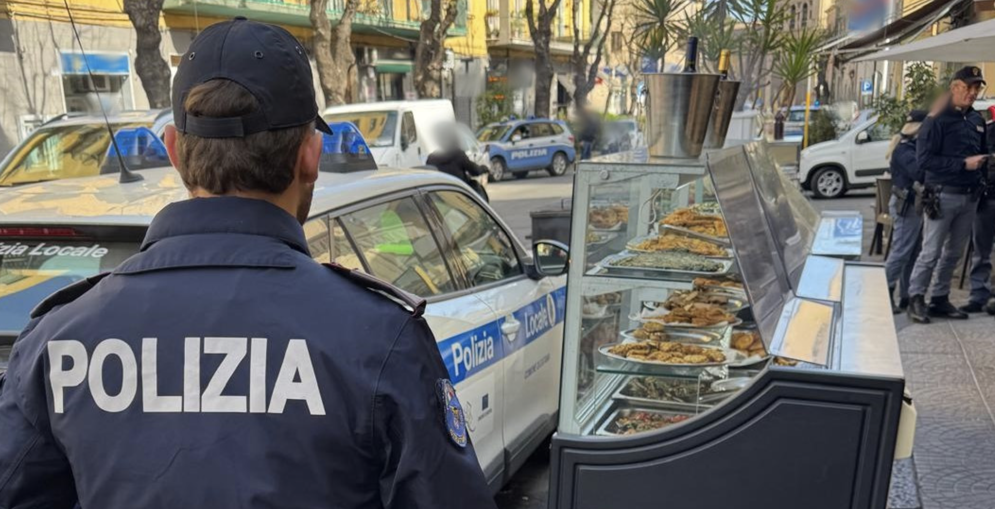 San Cristoforo, sequestrati 20 kg di alimenti non tracciati