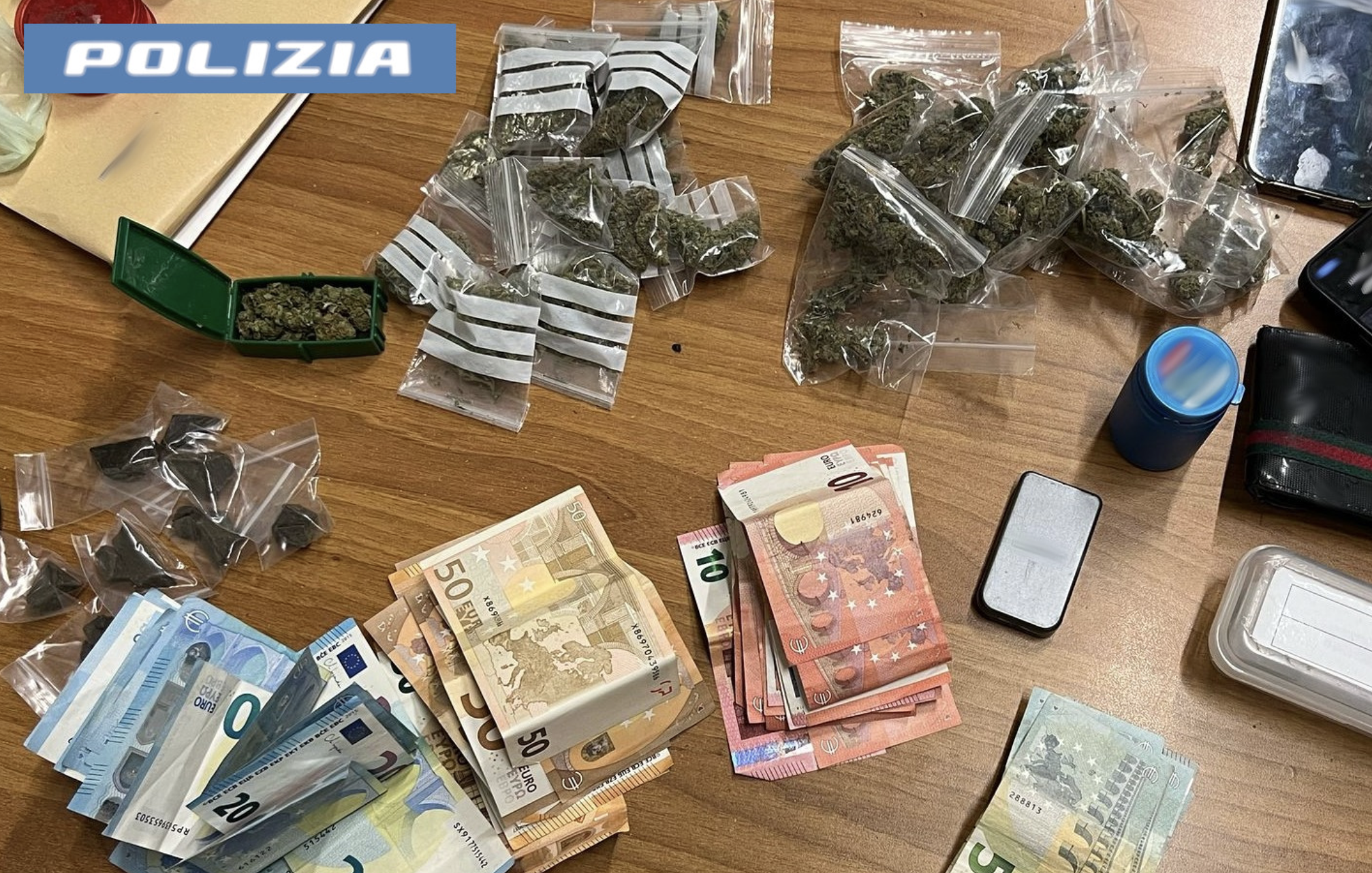 Screenshot 2025-04-09 alle 10.29.51 Pusher sorpresi con marijuana e hashish in auto