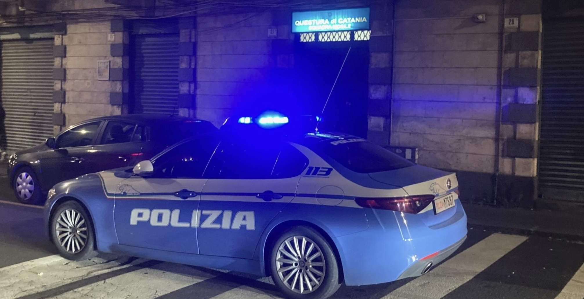 Rapinano e feriscono turista a Catania: arrestati due giovani