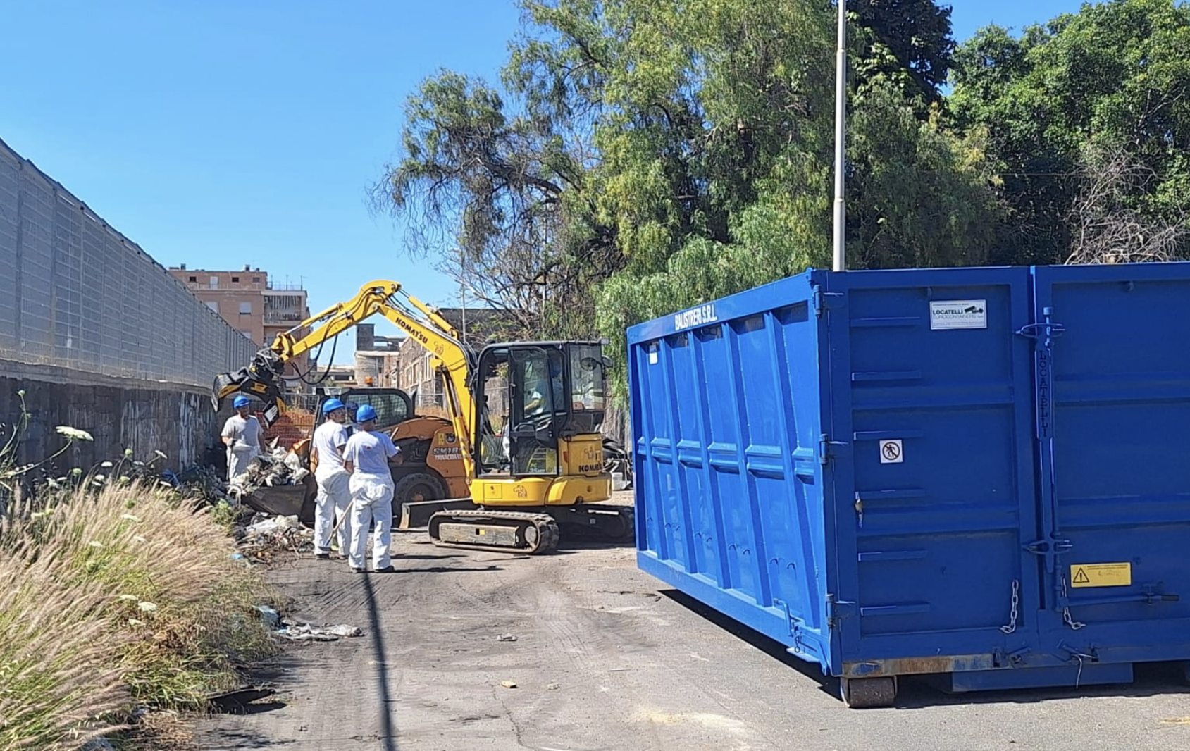 Via Toledo Via Toledo, rimozione di 180 tonnellate di spazzatura