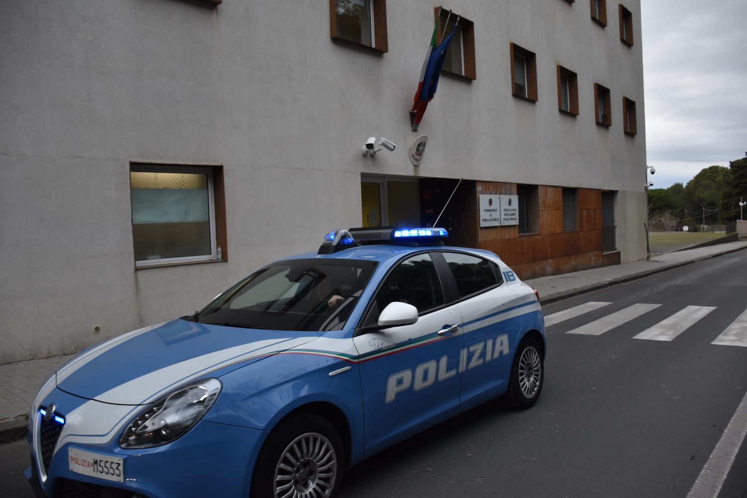 Caltagirone, aggredisce poliziotti durante un controllo