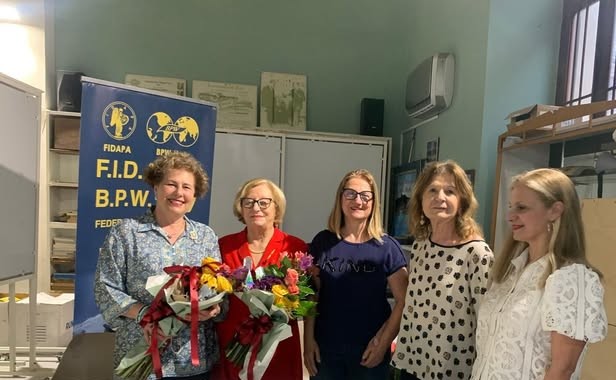 Nuovo direttivo fidapa riposto b Fidapa Riposto, Anna Maria Scuderi nuova presidente
