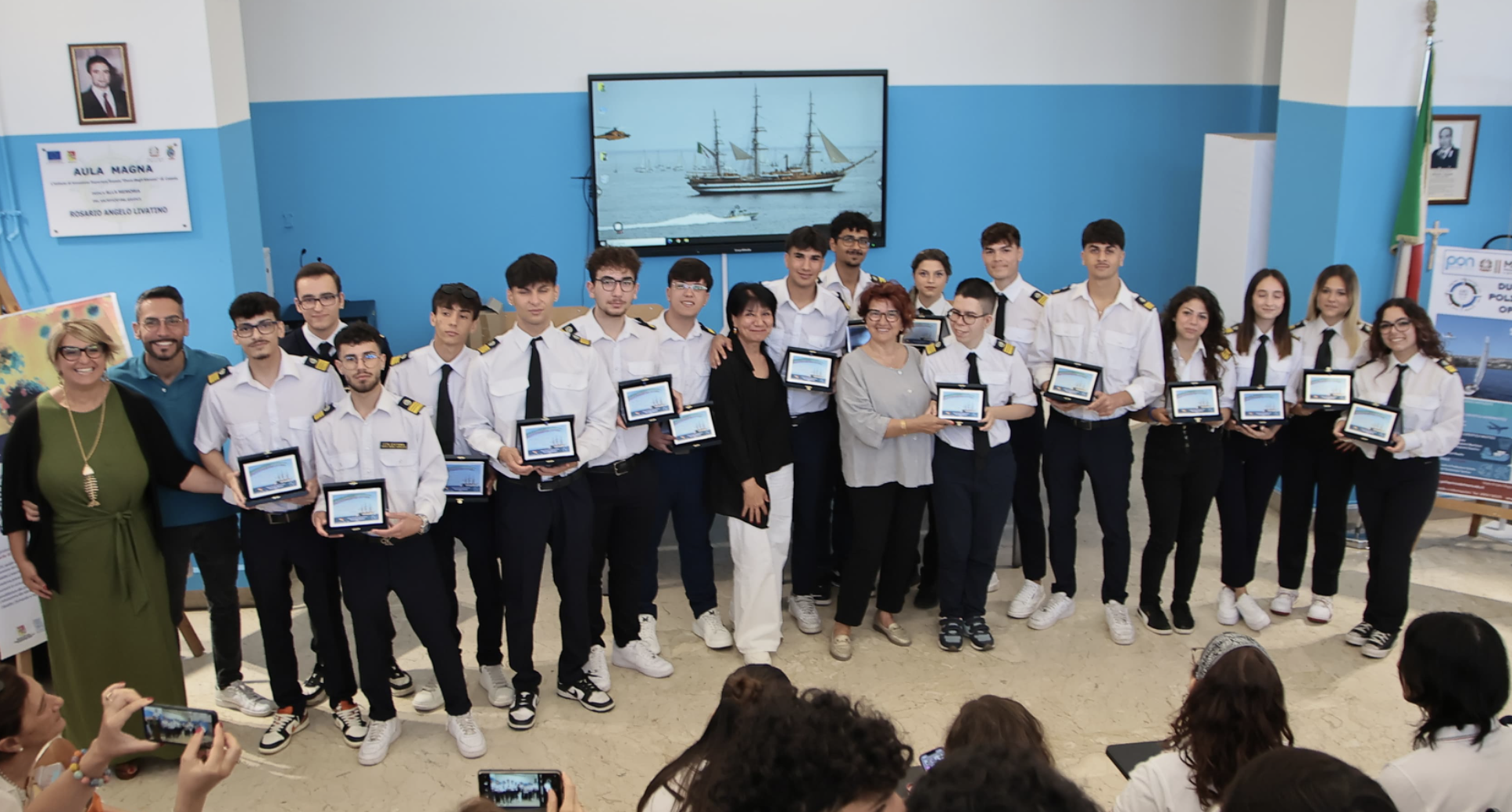 Duca degli Abruzzi di Catania Saluto di fine anno “Maturandi” dell’istituto “Duca degli Abruzzi”
