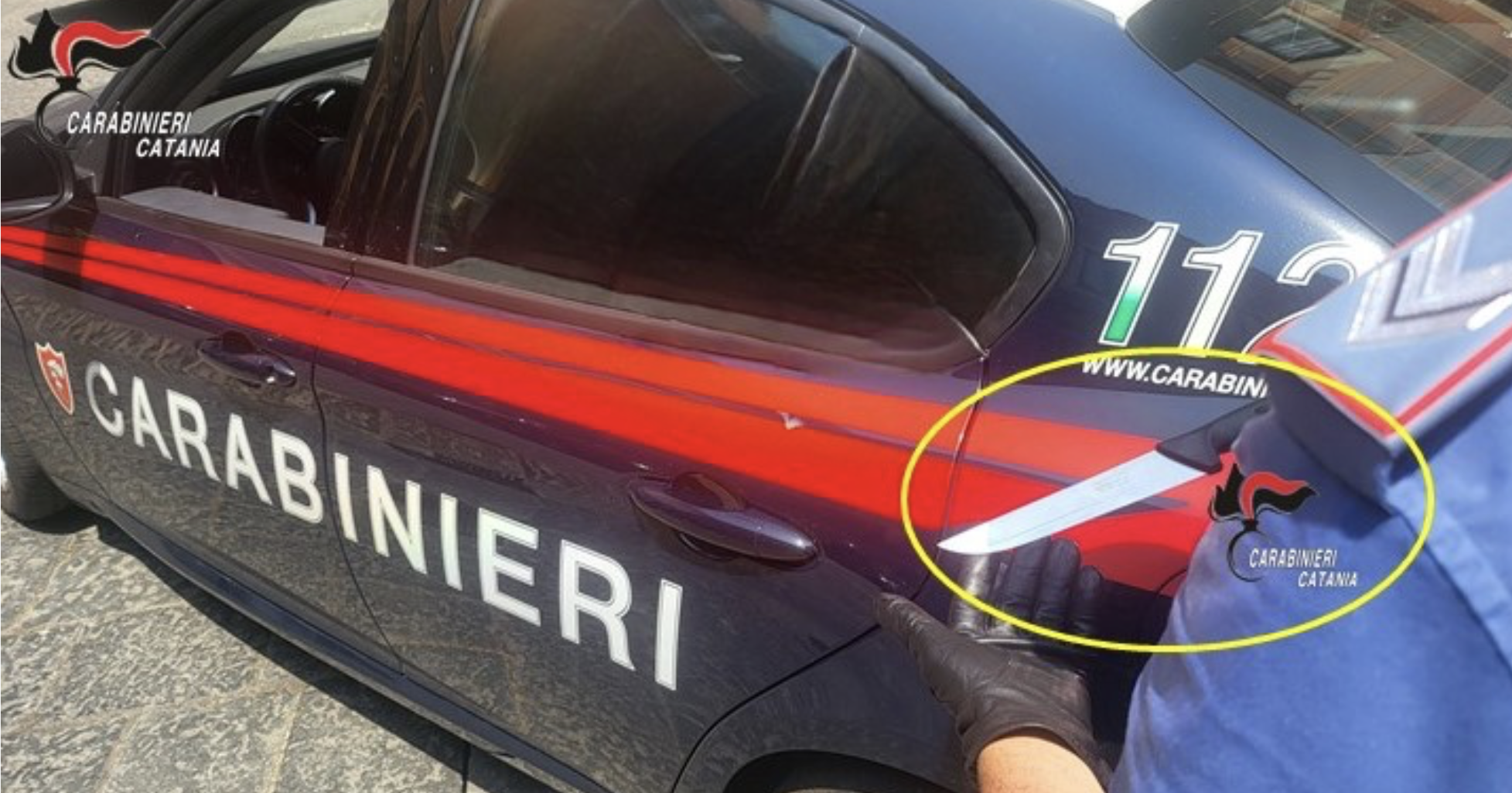 Armato con due coltelli: fermato dai Carabinieri in via Etnea