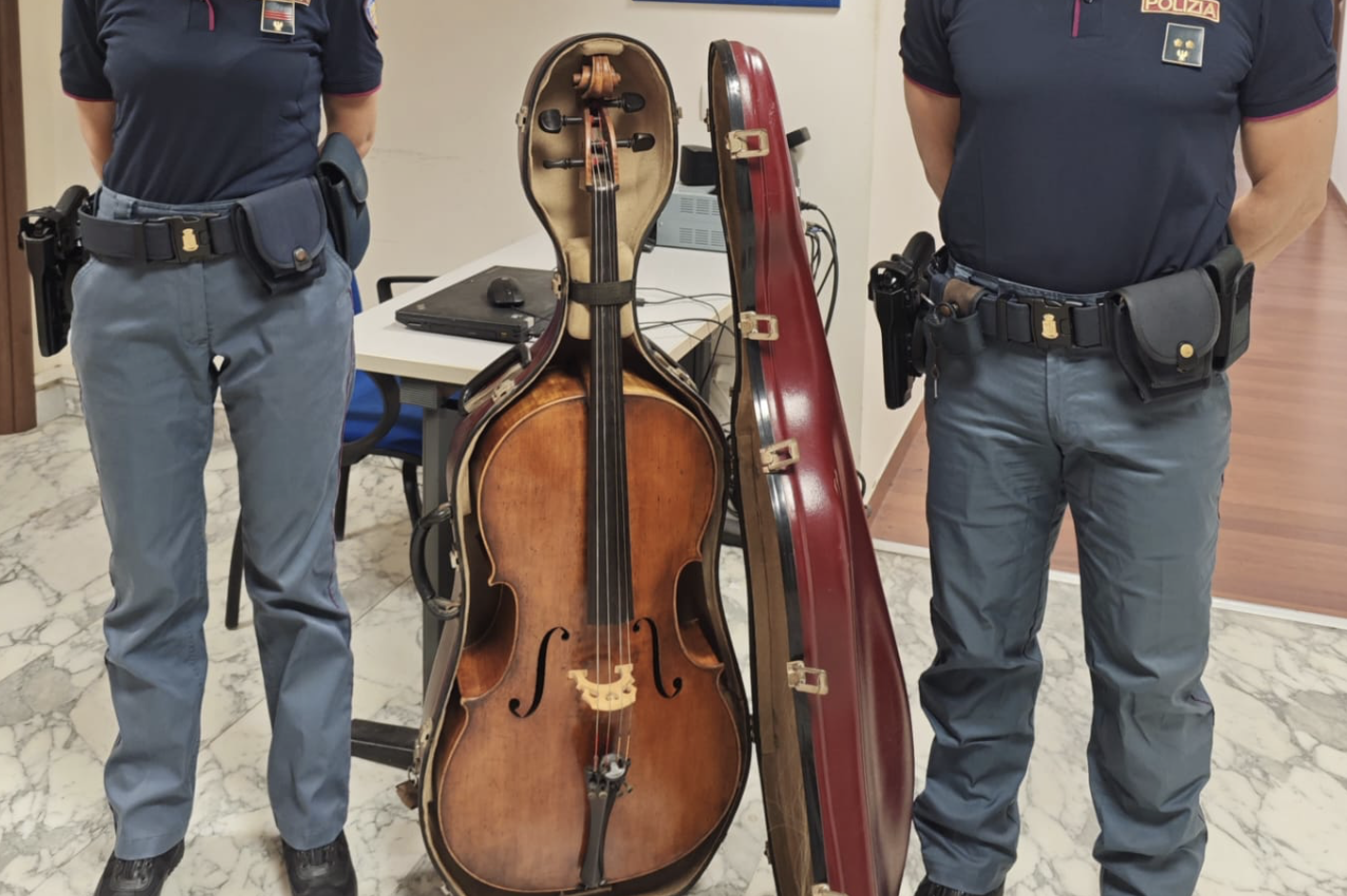 Catania, ritrovato e restituito violoncello rubato 18 anni fa