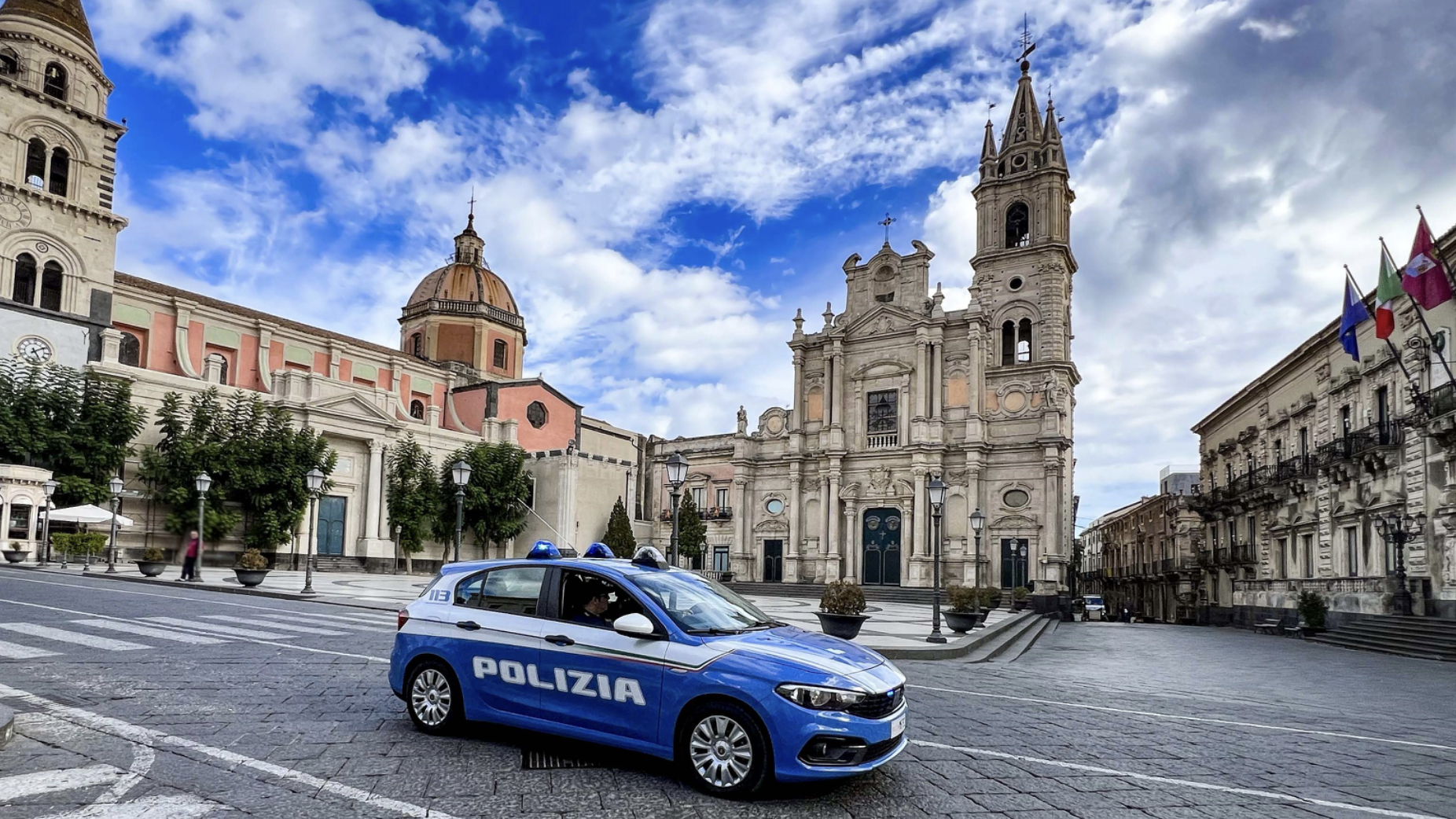 Acireale Aggressione per gelosia in centro ad Acireale