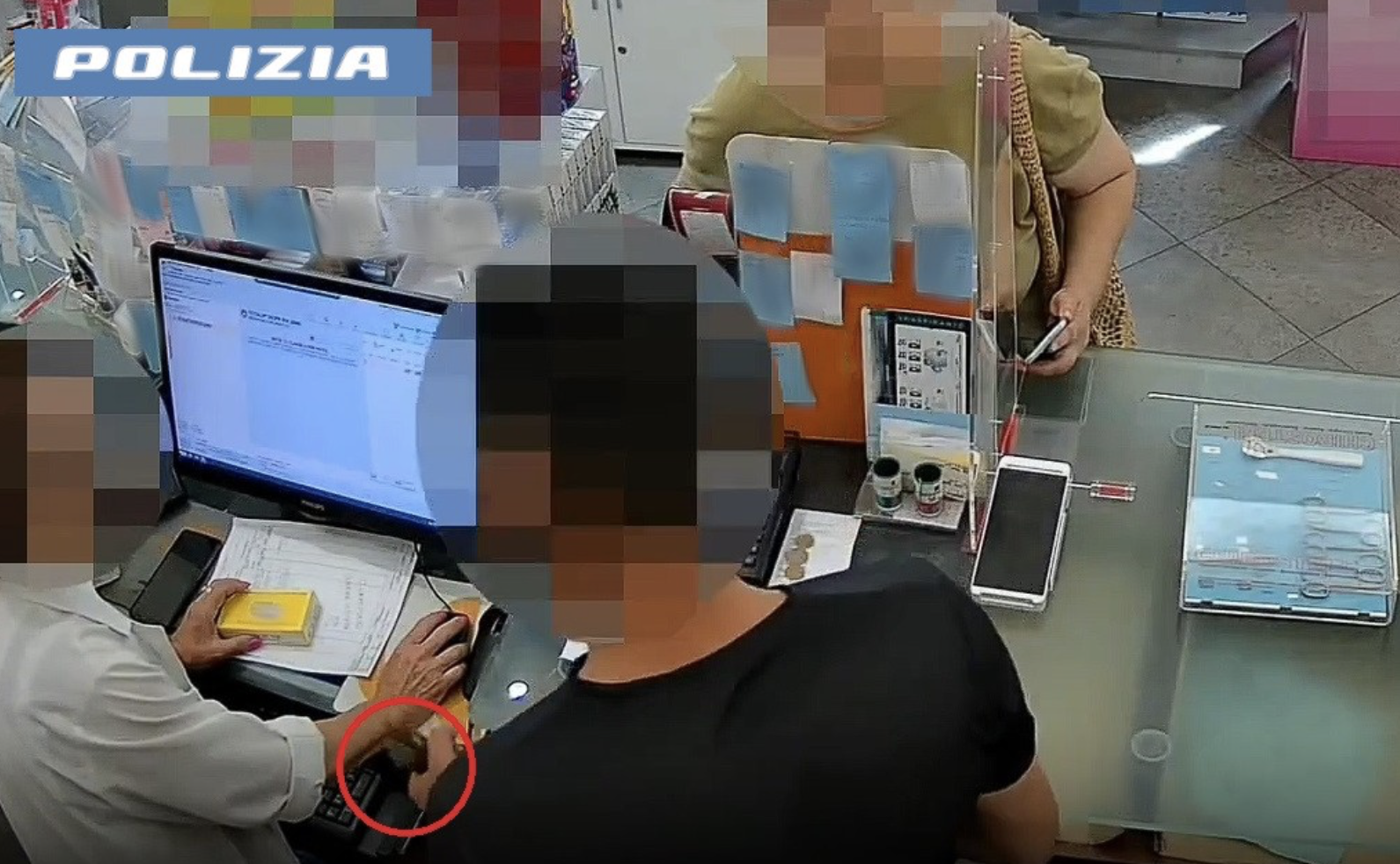 Screenshot 2025-06-30 alle 09.24.44 Rapina in una farmacia di via Plebiscito con una bottiglia rotta