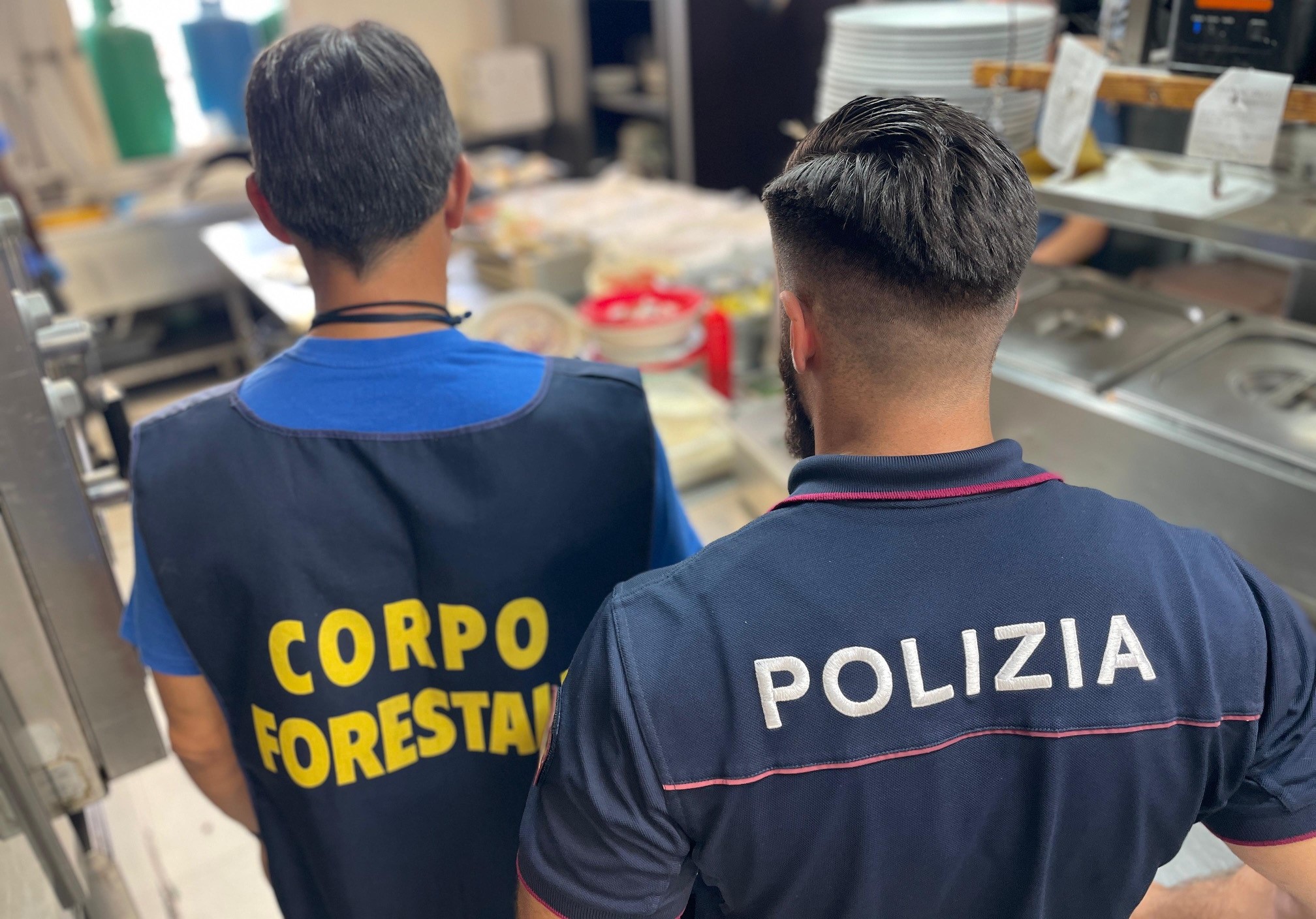 – CONTROLLI DELLA TASK FORCE COORDINATA DALLA POLIZIA DI STATO IN 2 RISTORANTI DI CAPO MULINI 2 Capo Mulini, controlli e sanzioni in due ristoranti