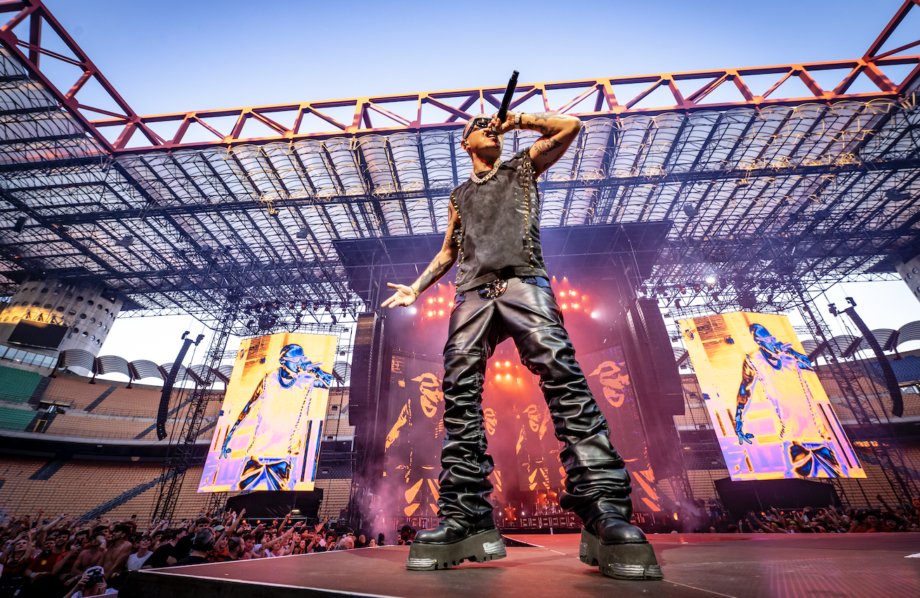 Lazza in concerto a Catania il 19 luglio con il Locura Tour
