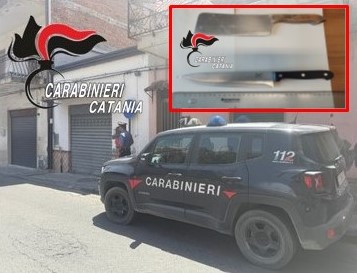 2. Foto comunicato provincia. Calatabiano 1 Calatabiano, minaccia operatori centro accoglienza con coltelli