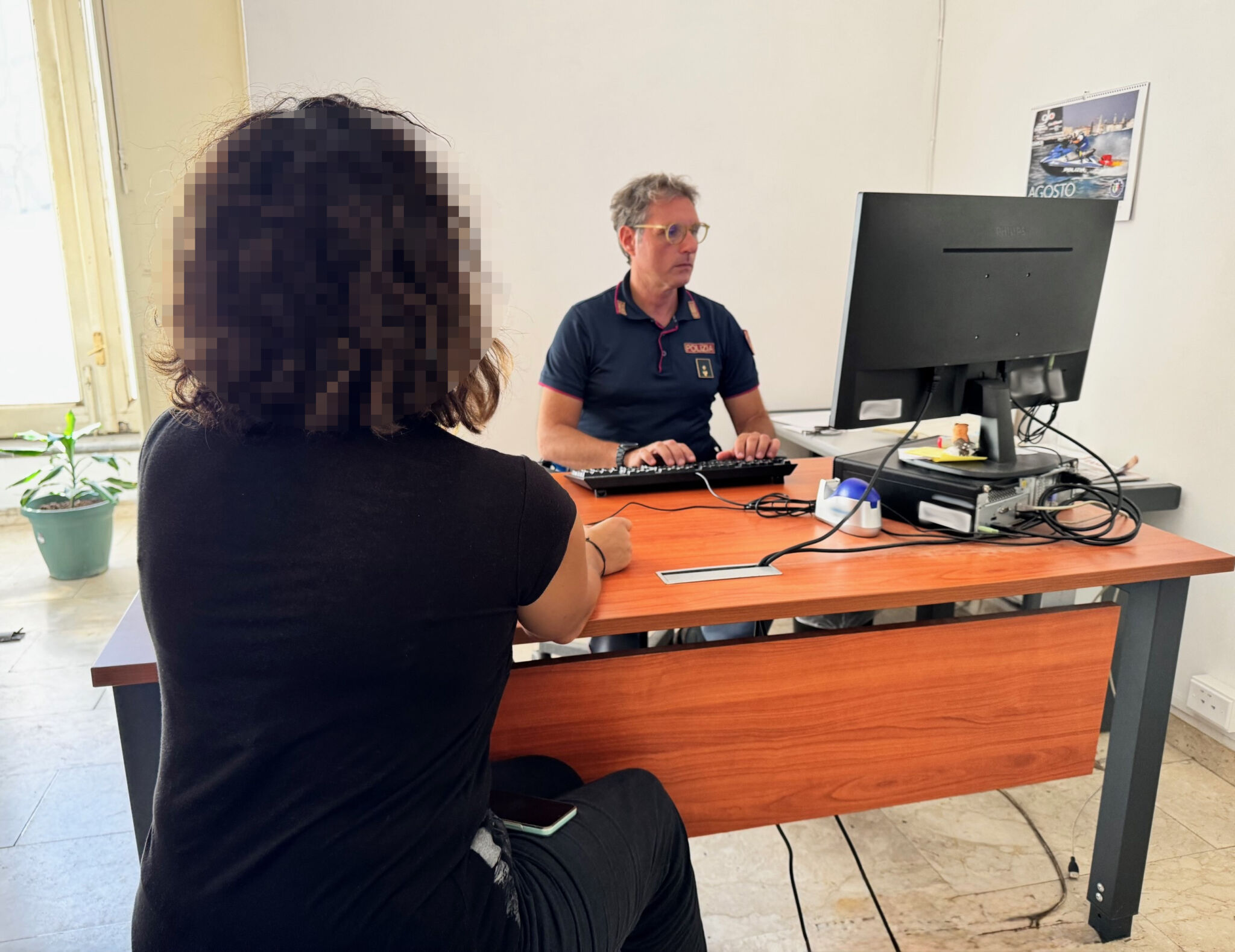 32ENNE ARRESTATO DALLA POLIZIA DI STATO PER INCENDIO DOLOSO E DENUNCIATO PER MALTRATTAMENTI IN FAMIGLIA Arrestato a Catania 32enne per incendio doloso e maltrattamenti