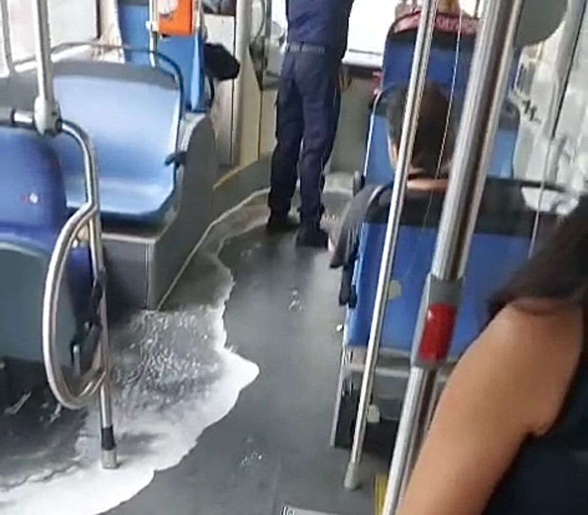 Catania, esplode estintore sul BRT5: volontaria Codacons ferita