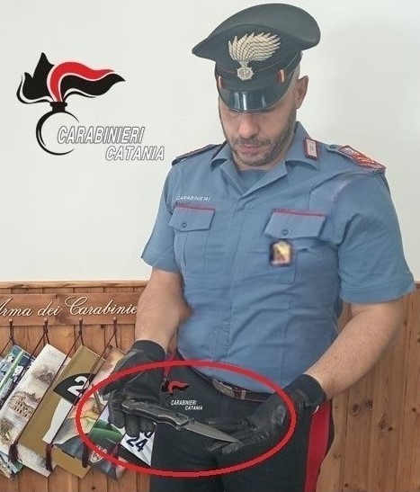 belpasso2 Coltello nel borsello, 21enne denunciato a Belpasso