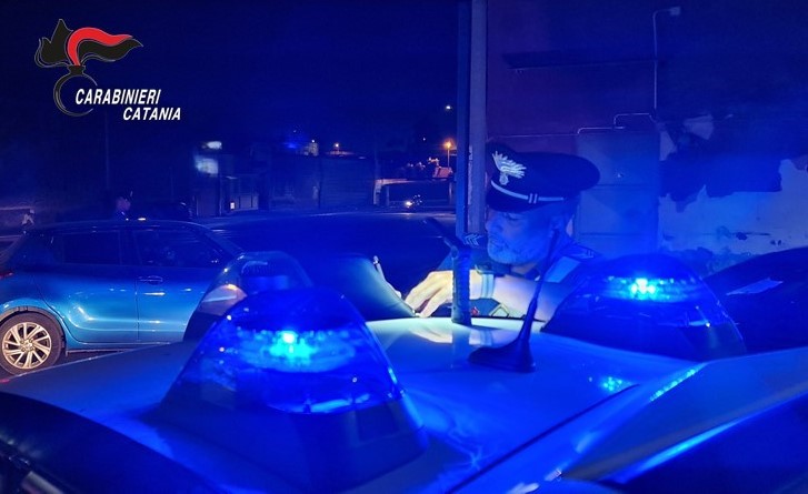 2. Foto repertorio Trecastagni: 27enne in arresto per aggressione ai familiari