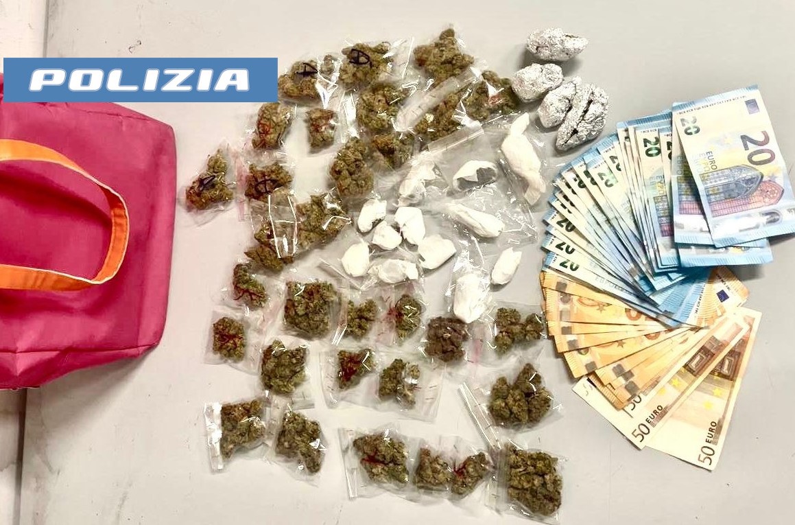 CON LA DROGA IN AUTO. 31ENNE PREGIUDICATO ARRESTATO DALLA POLIZIA DI STATO PER DETENZIONE DI SOSTANZA STUPEFACENTE AI FINI DI SPACCIO. Droga in auto a Catania: 31enne arrestato dalla Polizia