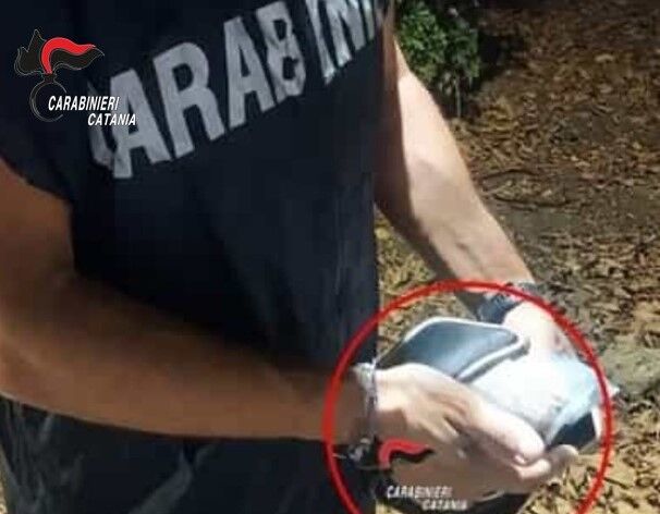 Catania, evade dai domiciliari e va in discoteca