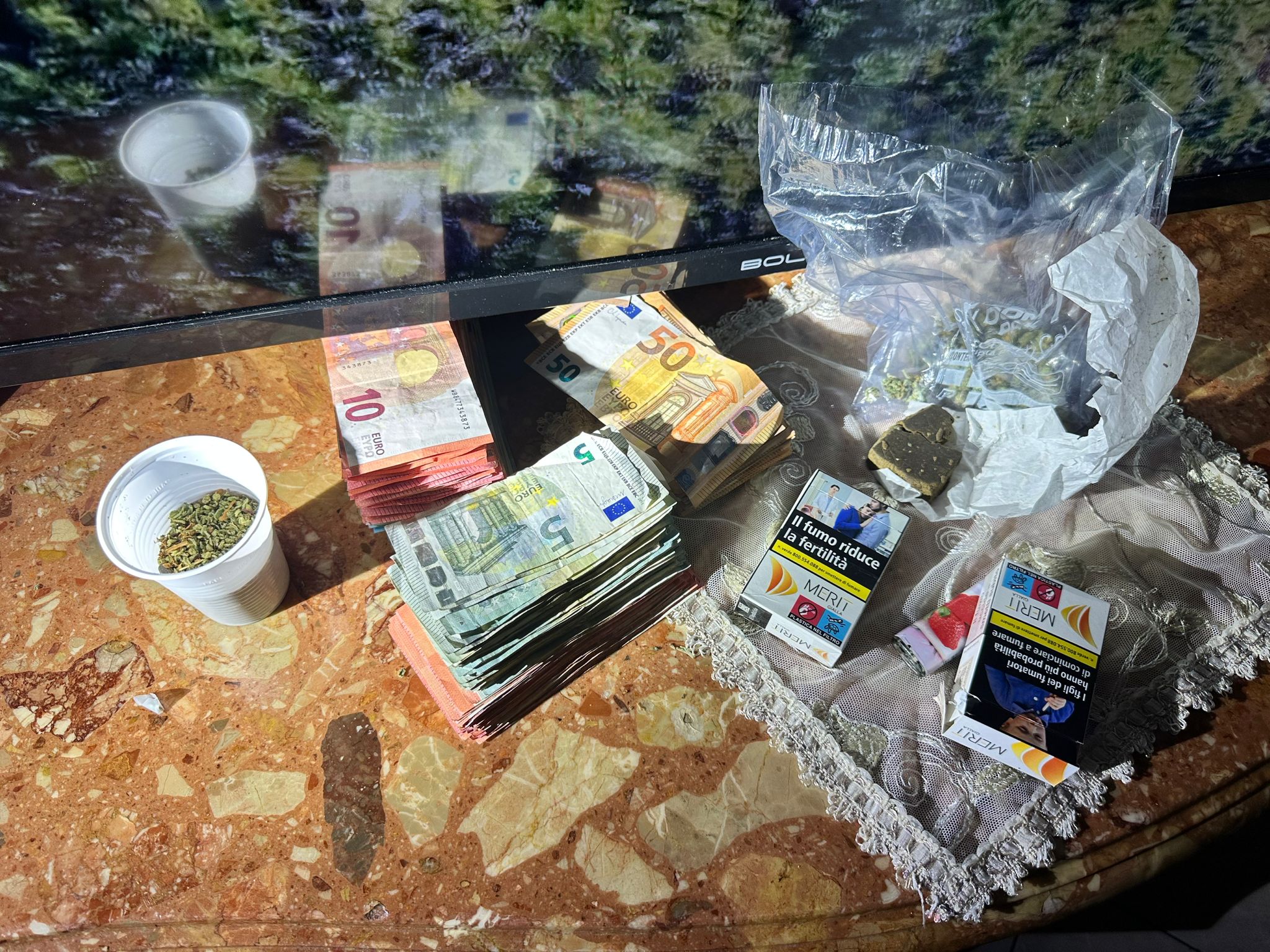 IMG-20250919-WA0001 Catania, arrestato pusher 23enne con droga e contanti in casa