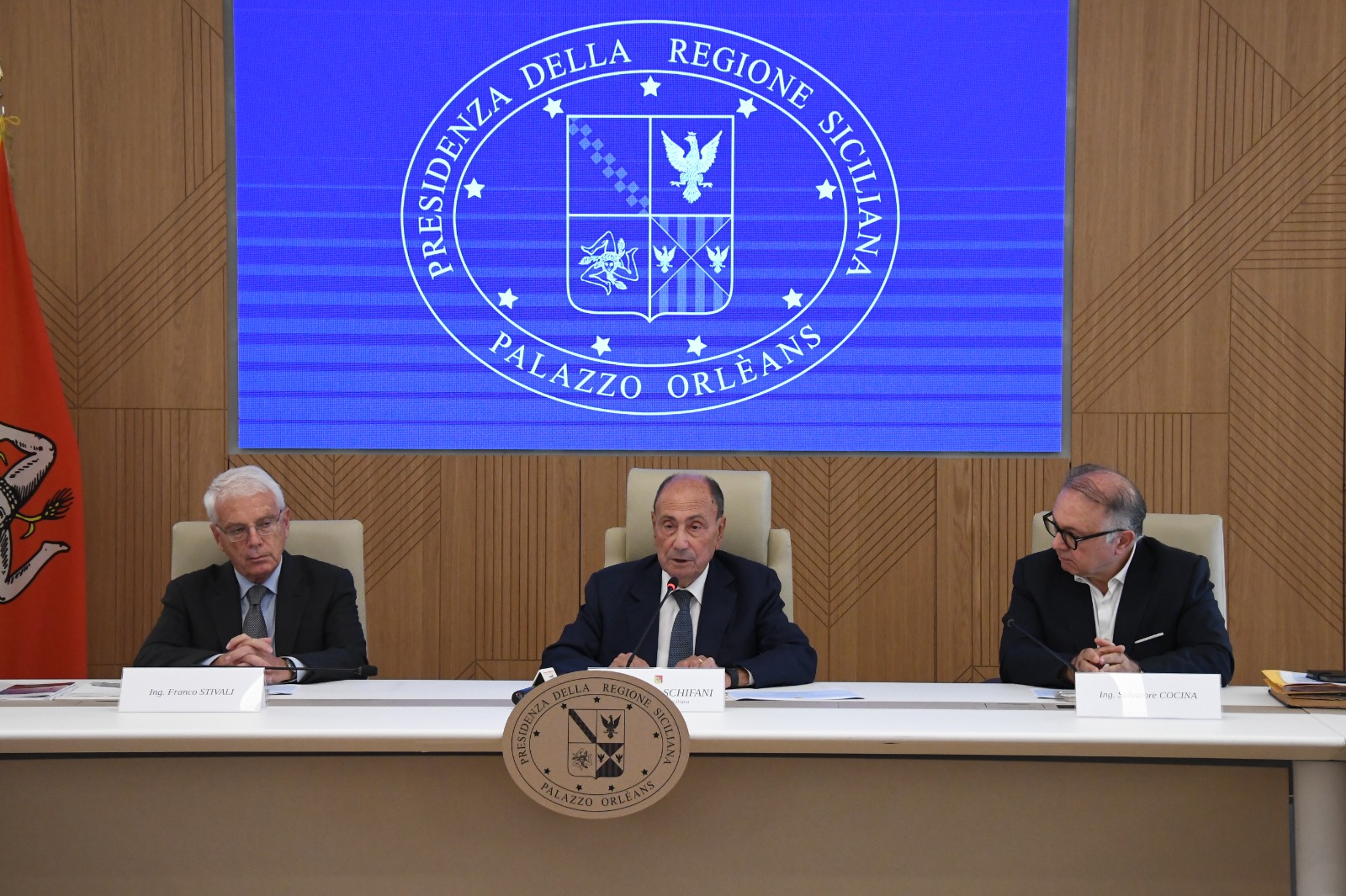 conferenza-stampa-termovalorizzatori Termovalorizzatori, affidati i servizi per gli studi preliminari