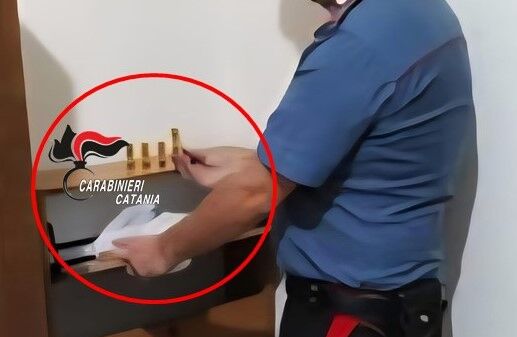 Biancavilla, munizioni in casa di un 24enne