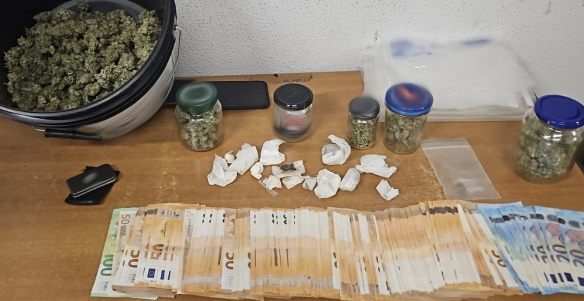 droga Picanello: arrestato un 26enne con droga e oltre 10mila euro