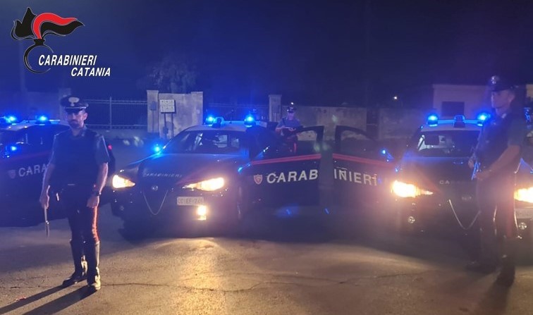 paternò Paternò, fuggono alla vista dei Carabinieri: presi e arrestati