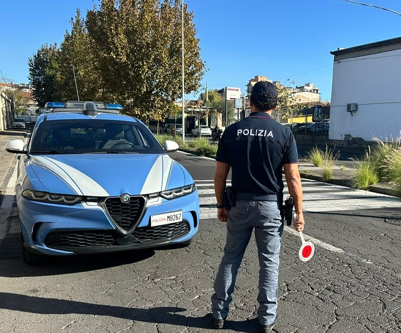 – COMMEMORAZIONE DEI DEFUNTI 1 (2) Parcheggiatori abusivi zona cimitero di Catania
