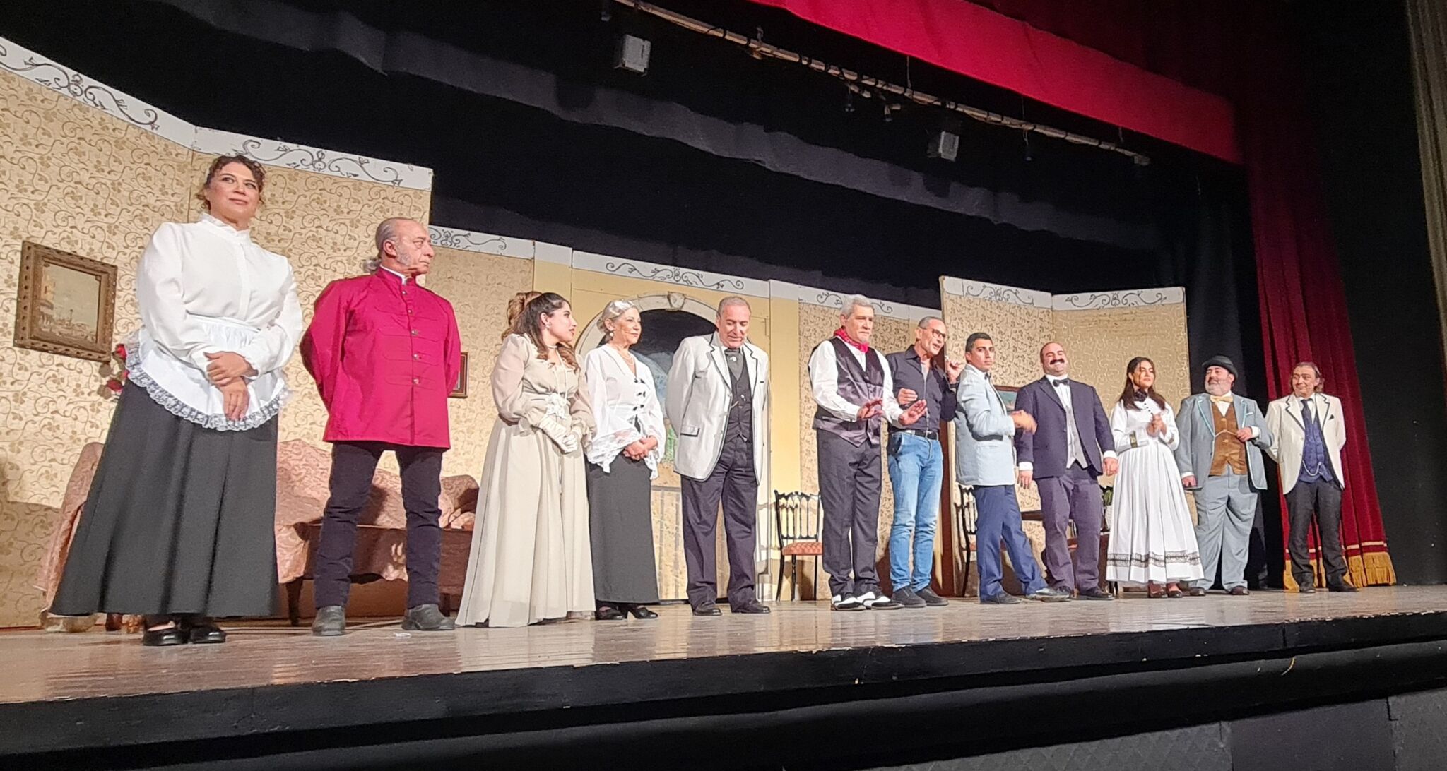 Cast tot Giarre, aperta stagione Compagnia Jonica, successo di Mangiù