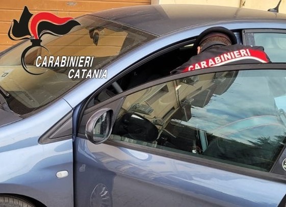 Catania, 27enne con 100 grammi di droga arrestato dai Carabinieri