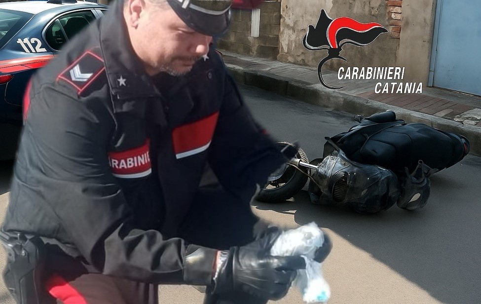 Via Capo Passero: Carabinieri arrestano pusher minorenne