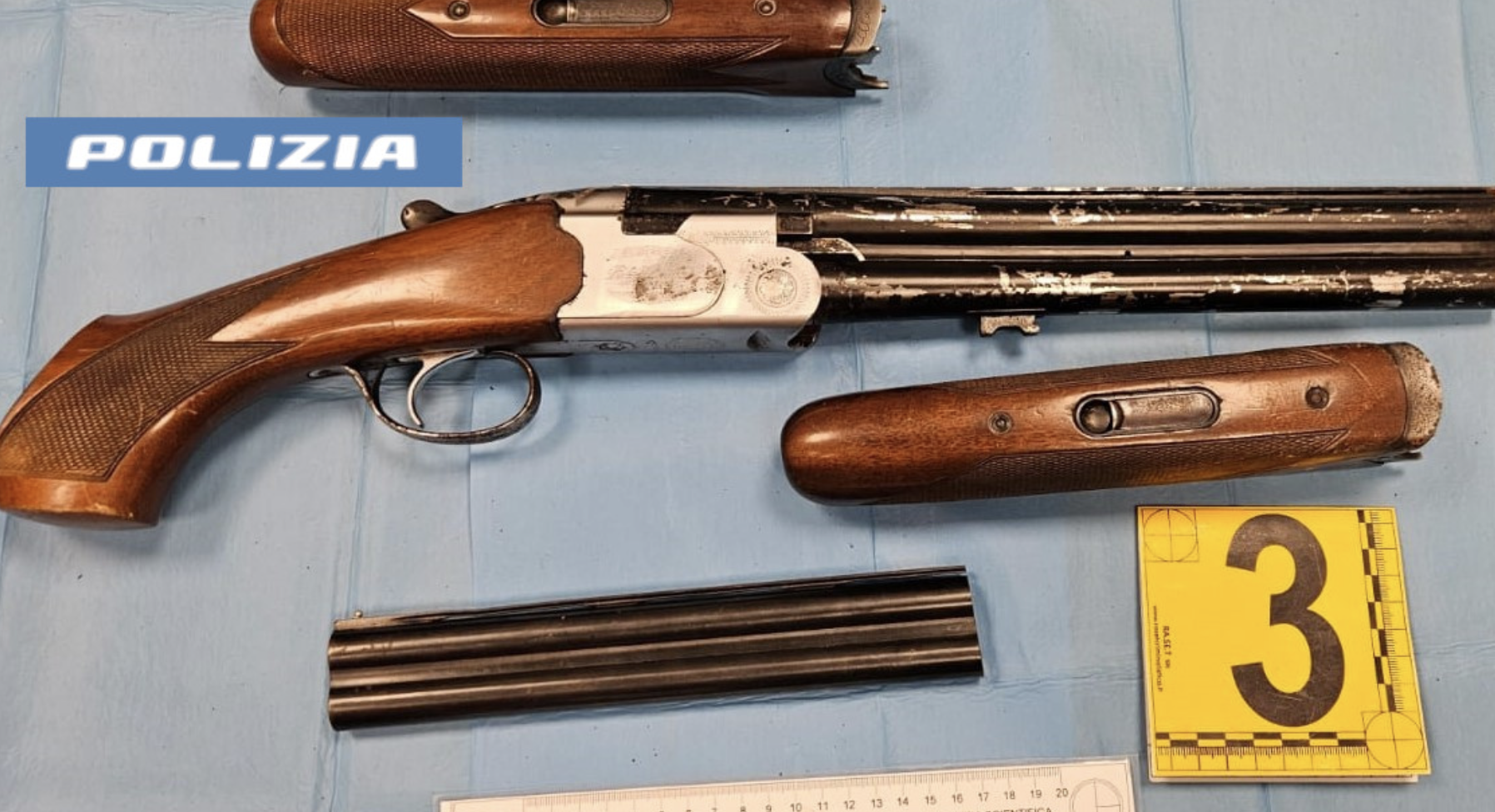 armi Librino, borsone con armi clandestine: 28enne arrestato dopo un inseguimento