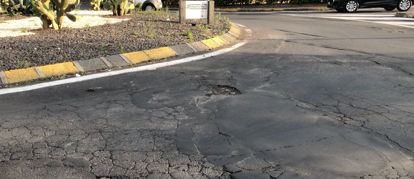 buche catania Catania, chi centra una buca finisce dal gommista