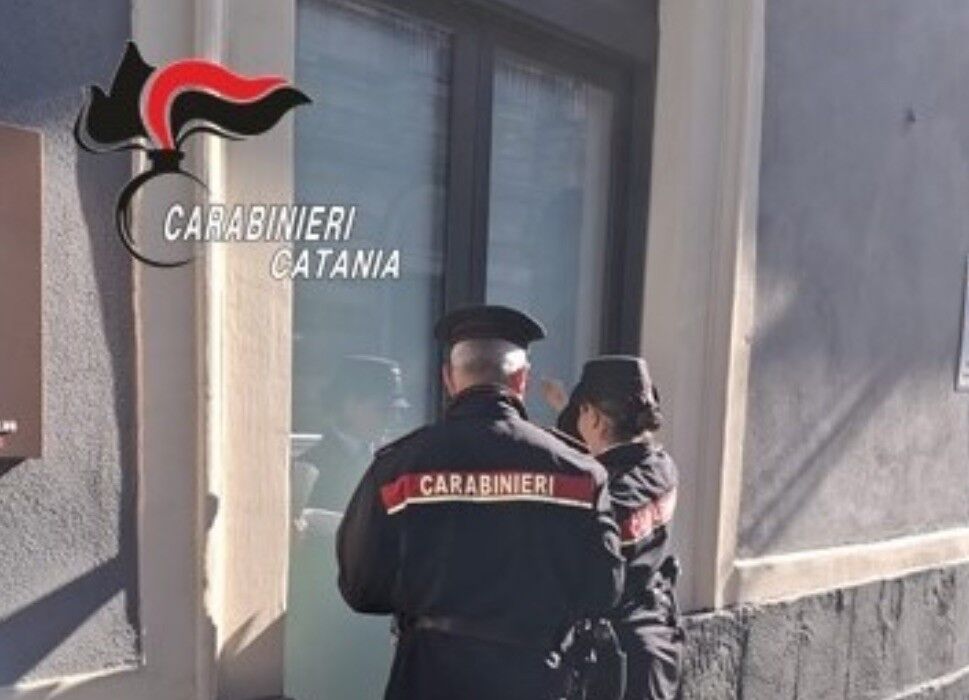 Foto Piazza Dante Catania, San Cristoforo: denunciato 54enne per spaccio