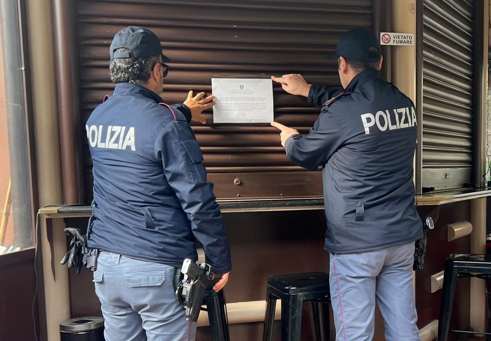 Troppi clienti pregiudicati, chiosco chiuso a Biancavilla