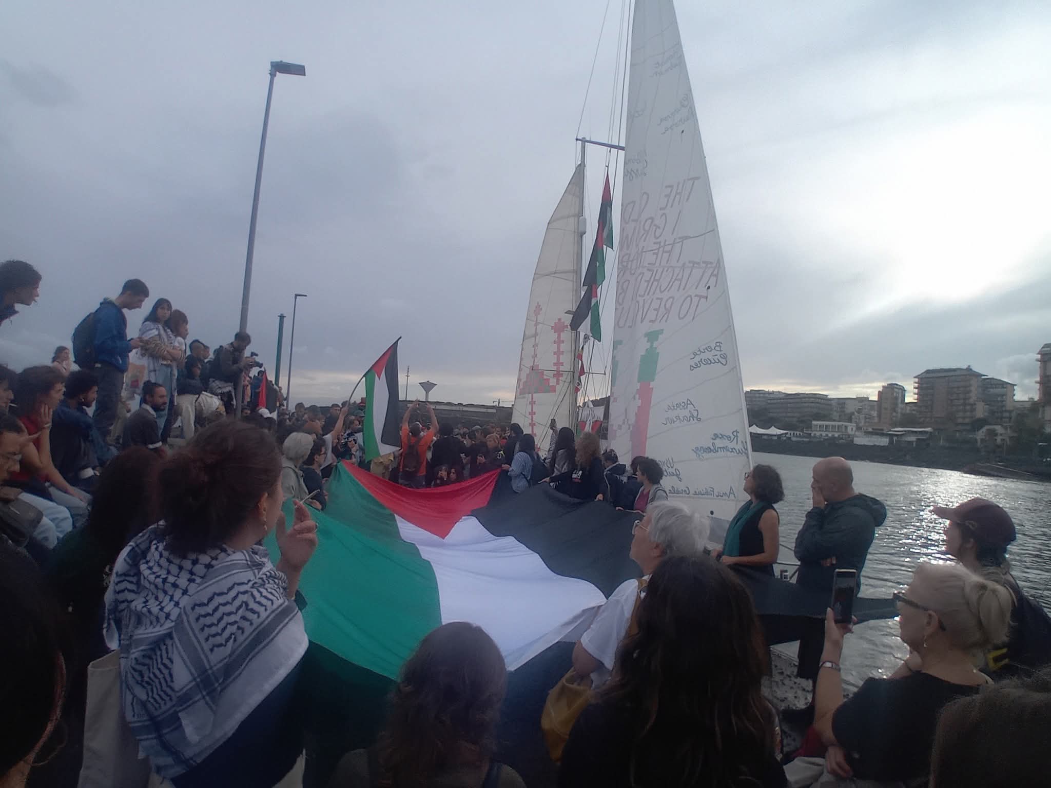 sumud flotilla Gaza: silenzio mediatico, riparte la Sumud Flotilla