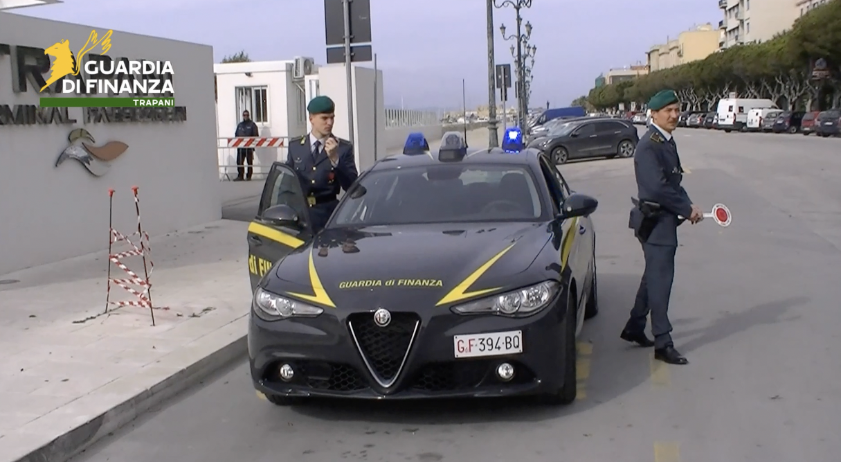 guardia di finanza Trapani, individuati cinque lavoratori in nero