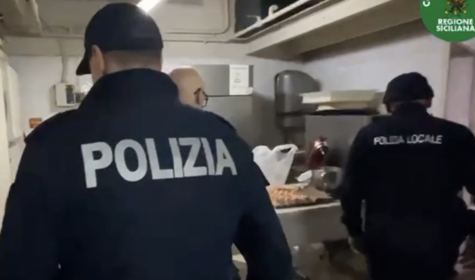 controlli bar catania Blatte, insetti e 250 kg di alimenti scaduti: chiuso bar a Catania