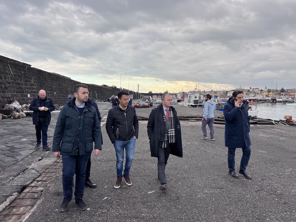 Riposto, Sbardella e Pogliese al porto devastato dal ciclone
