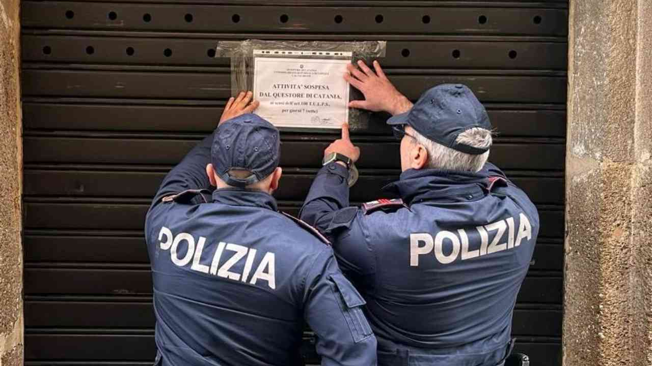 Sospesa attività bar in provincia di Catania – 20260120 FreePressOnline Sospesa attività di un noto bar: diventato ritrovo per pregiudicati