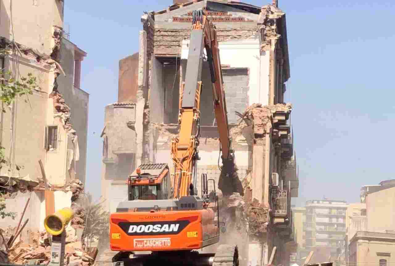 Via Castromario sfollata – FreePressOnline Via Castromarino, arriva la segnalazione: “Sfollata per sempre”