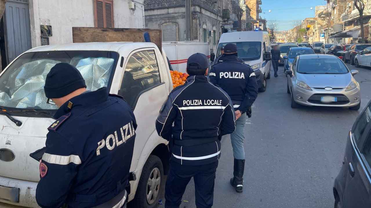 Controlli della Polizia a San Cristoforo – 20260220 FreePressOnline Controlli a tappeto della Polizia a San Cristoforo