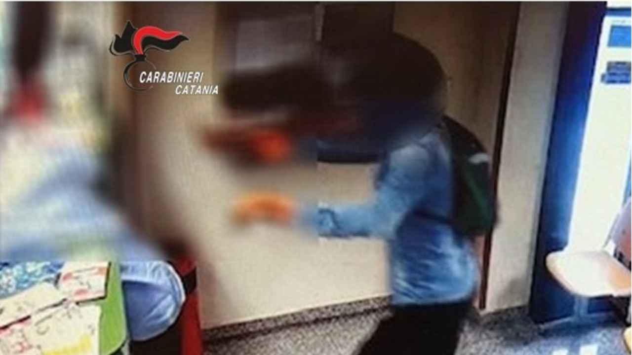 Da Lentini a Mineo per un colpo in banca – 20260212 FreePressOnline Da Lentini a Mineo per un colpo in banca: identificati dai Carabinieri
