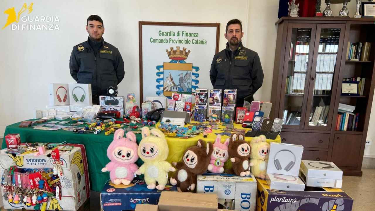 Sequestro fera o luni catania – 20260226 FreePressOnline Catania, GdF sequestra 2.000 prodotti contraffatti vicino alla Fiera