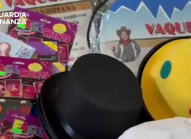 Sequestro guardia di finanza oggetti carnevale - FreePressOnline